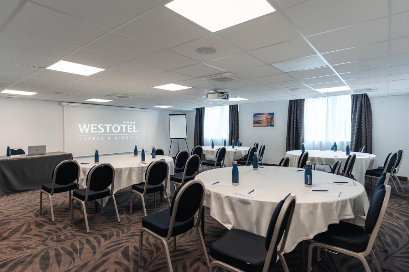 Westotel Taverny - Paris Val-D'Oise Екстериор снимка