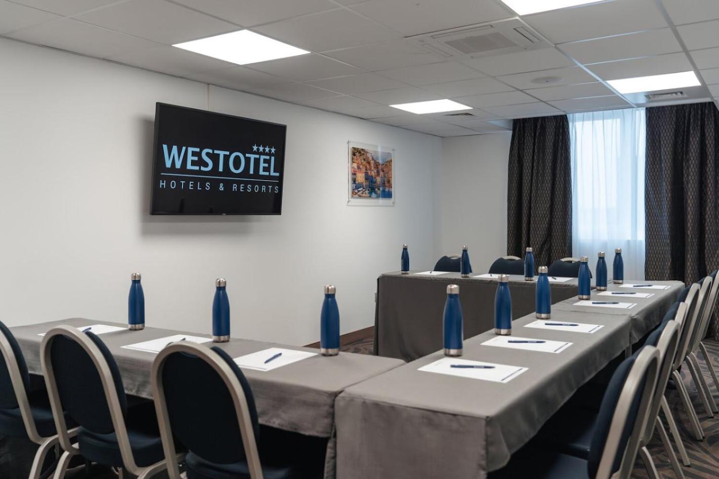 Westotel Taverny - Paris Val-D'Oise Екстериор снимка